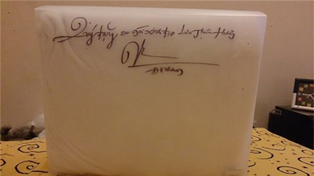 Mr Đàm tặng chăn 