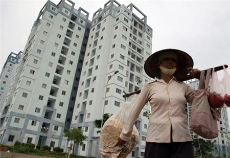 Trong khi đại biểu Quốc hội đề nghị Bộ Xây dựng trả lại gói 30.000 tỷ đồng thì số tiền đó lại nằm ở ngân hàng thay vì Bộ Xây dựng.