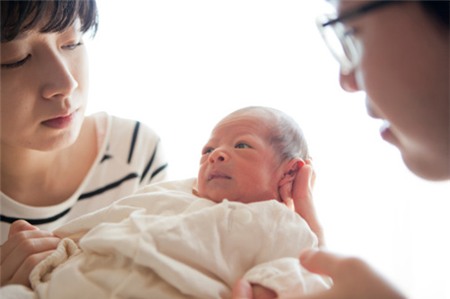 Bi hài: Chồng trầm cảm sau sinh - 1