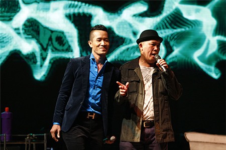 Thuý Nga mặc sexy vẫn xấu