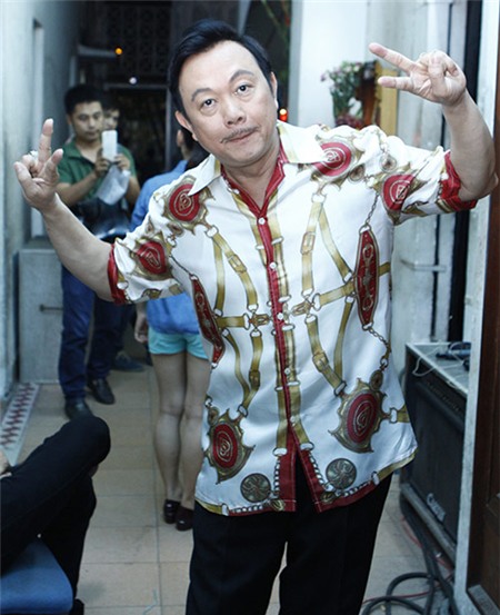 Thuý Nga mặc sexy vẫn xấu 