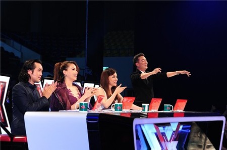 Đàm Vĩnh Hưng: 'Nếu Anh Thúy còn ngoan cố đi tiếp...'