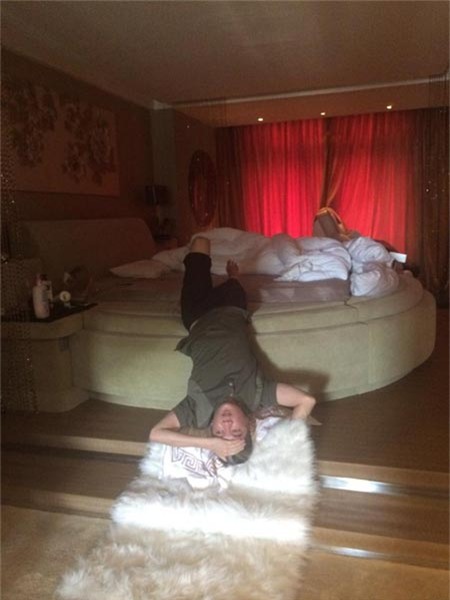 Đàm Vĩnh Hưng bị bệnh thiếu máu lên não - 5