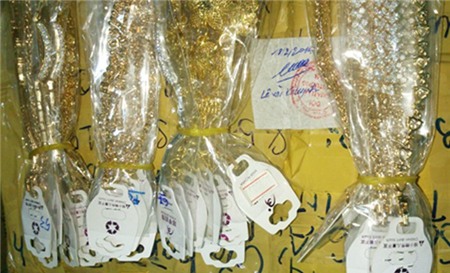 trang-sức, trung-quốc, sài-gòn, giá-rẻ, độc, chợ, vỉa hè