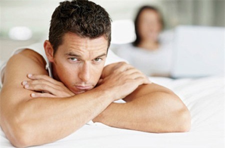 Quý ông vô sinh vì áp lực cuộc sống?