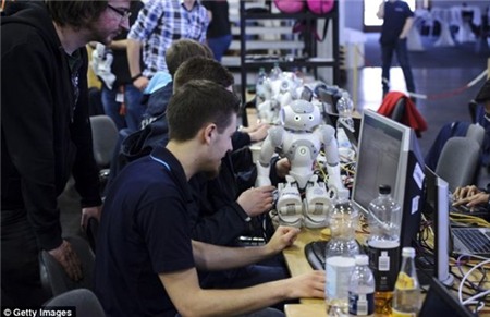 Giải bóng đá RoboCup 2014 dành cho robot diễn ra tại Đức
