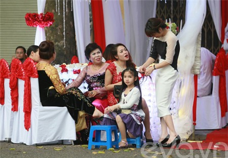 Tuấn Hưng cực điển trai trong lễ đón dâu - 8