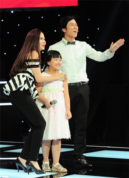 Thời trang đôi sành điệu của vợ chồng Lưu Hương Giang - 5