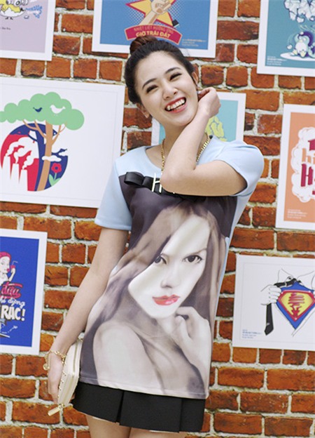 Chiếc váy Hà Min diện đang là mẫu hàng rất hot hiện nay, nhưng giá cả