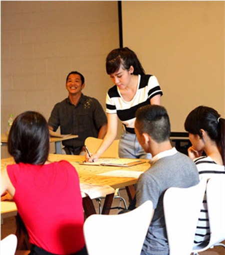 Bà Tưng gương mặt khác lạ đi học trở lại - 3