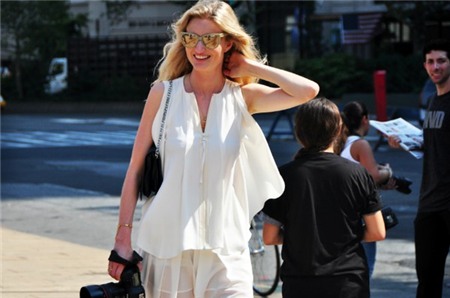 5 kiểu cổ áo chỉ hợp với quý cô 