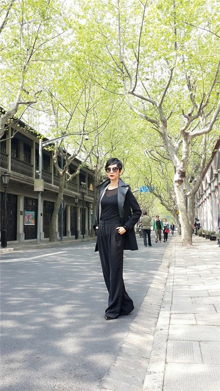 Hồ Ngọc Hà và Xuân Lan khoe dáng 