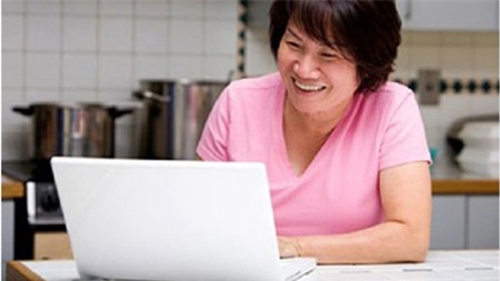 Phụ huynh thích “tấn công” Facebook của con