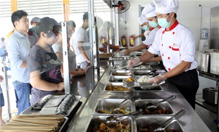 Mở bếp ăn tại cơ quan vừa đảm bảo vệ sinh, vừa tiết kiệm (ảnh minh họa)