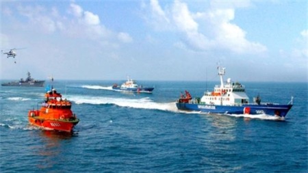 Tàu Trung Quốc liên tục tấn công tàu Việt Nam