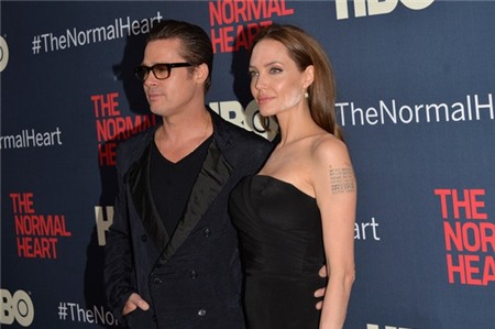 Angelina Jolie liên tiếp mắc lỗi trang điểm ẩu, lộ phấn loang lổ 5