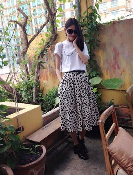 Sao Việt nhí nhố diện áo thun họa tiết độc - 5