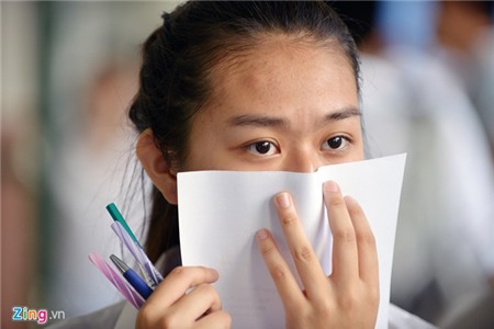 Thí sinh khá căng thẳng với môn Văn. Ảnh Lê Hiếu.