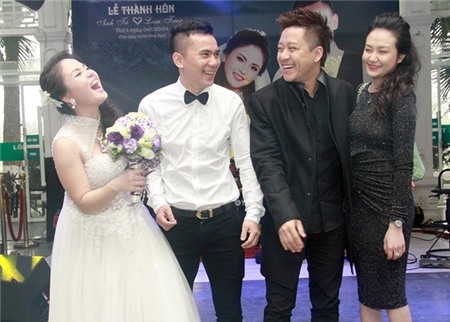 Trong những khoảnh khắc vui sướng hay đau khổ, cả hai luôn có nhau.