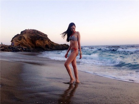 4 xu hướng đồ bơi đang khiến kiều nữ Việt