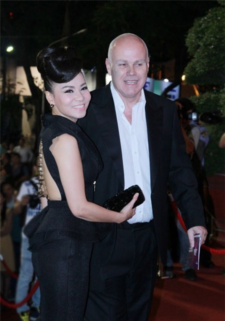 Thu Minh từng đính hôn với người sắp phá sản