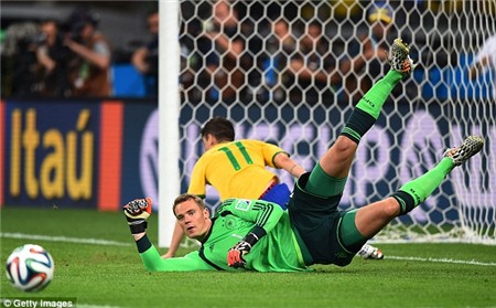 Ai sắm vai tội đồ trận Đức-Brazil?