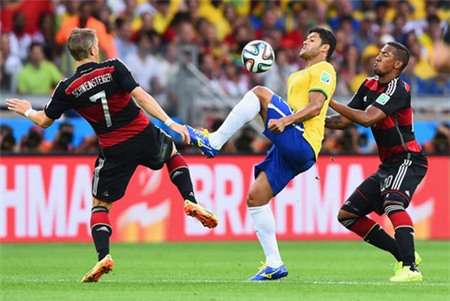 Ai sắm vai tội đồ trận Đức-Brazil?