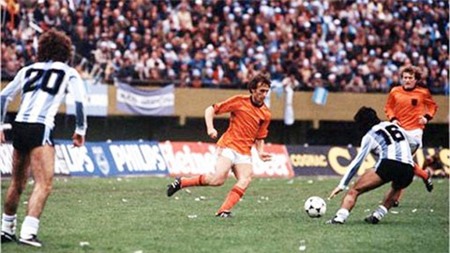 Hà Lan-Argentina: Thành bại tại cái cột dọc