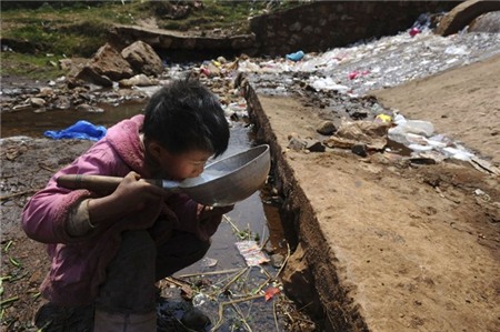 Những nguồn nước ô nhiễm khủng khiếp ở Trung Quốc