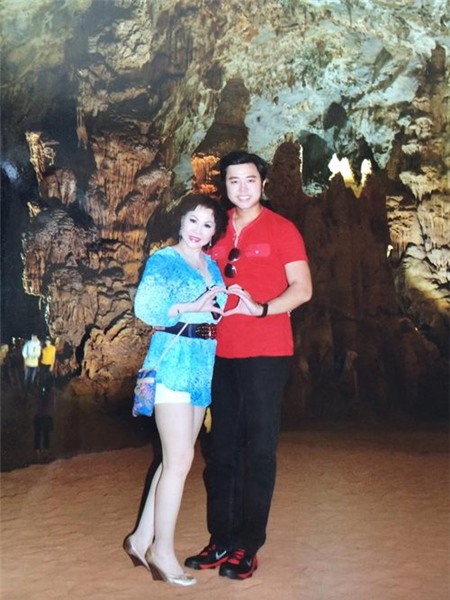 Vũ Hoàng Việt và người yêu lãng mạn tại Quảng Bình - 2