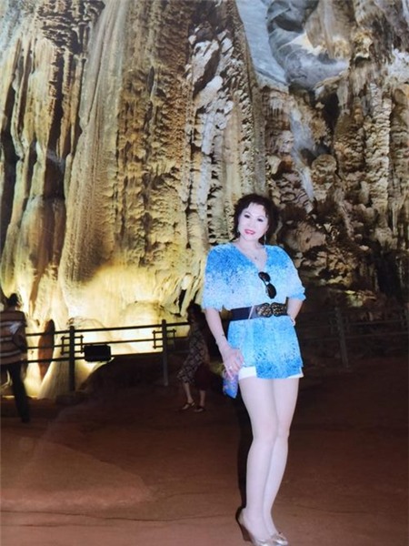 Vũ Hoàng Việt và người yêu lãng mạn tại Quảng Bình - 5