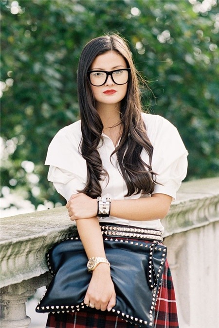 Túi hay Clutch - Đeo gì tới công sở mới là