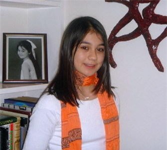Con gái lai của