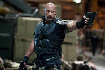 6 đô vật hóa thân thành nhân vật truyện tranh trên phim