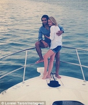 Falcao cùng vợ hạnh phúc trong một chuyến nghỉ mát.