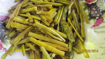 Xa quê, nhớ món canh dưa môn muối của mẹ - 3