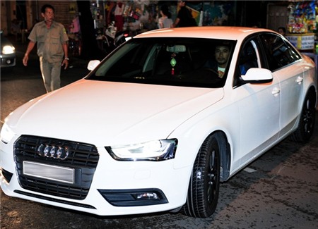 Chồng hụt Ngọc Lan lái xế sang xuất hiện sau scandal