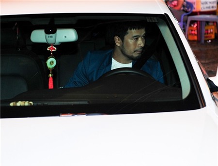 Chồng hụt Ngọc Lan lái xế sang xuất hiện sau scandal