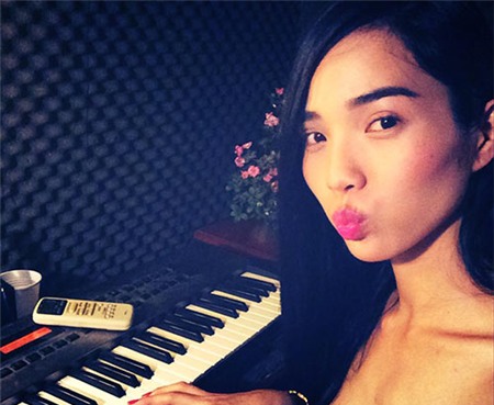 Bạn gái Ưng Hoàng Phúc tiết lộ ảnh con trai đáng yêu - 9