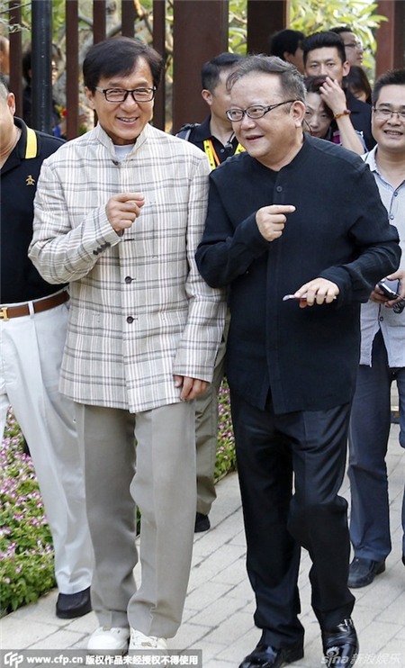 'Hòa Thân' Vương Cương gây bất ngờ với ngoại hình 18 năm không đổi