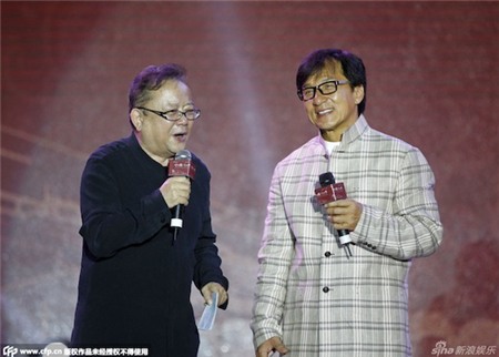 'Hòa Thân' Vương Cương gây bất ngờ với ngoại hình 18 năm không đổi