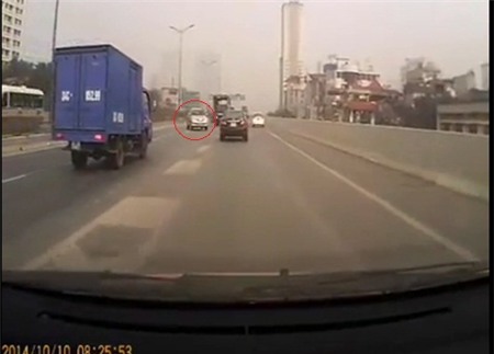 ôtô, ngược đường, một chiều, Khuất Duy Tiến