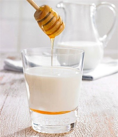 Sữa rửa mặt từ mật ong, dầu oliu