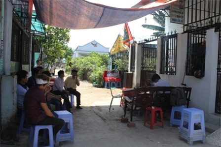 Cả khu phố Chiêu Liêu vẫn chưa hết bàng hoàng sau cái chết thương tâm của mẹ con chị Đặng Thị Liễu