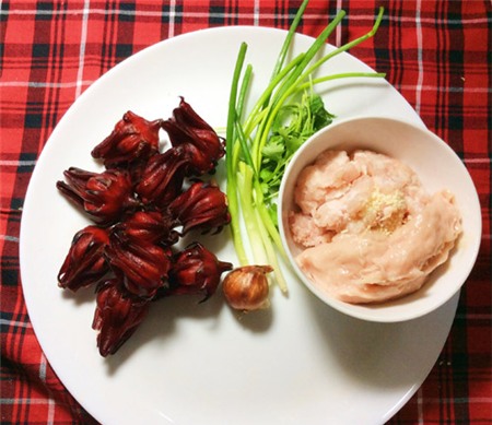 Canh chua hoa atiso đỏ với thịt mọc - 1