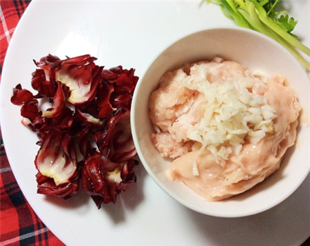 Canh chua hoa atiso đỏ với thịt mọc - 2