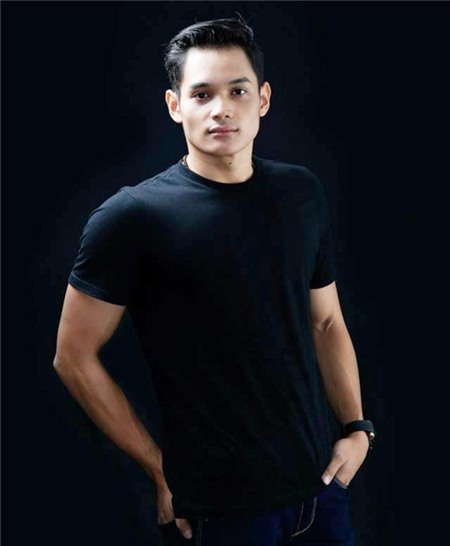 Fan bàng hoàng vì Nam vương Malaysia 2014 đã qua đời do ung thư máu 5