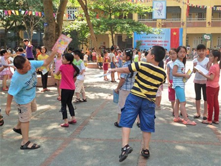 Hà Nội, học sinh, trường chuẩn, rớt hạng