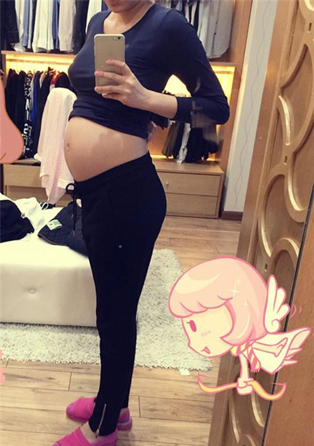 Ngọc Thạch hạnh phúc khoe bụng bầu 5 tháng - 2