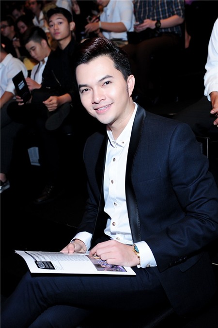 Thủy Top mặc áo xuyên thấu khoe nội y trên thảm đỏ